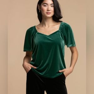 Ricki's Velour Sweetheart Neck Top  Size Med
